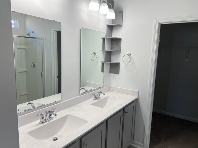 Building Photo - Four-Bedroom, Three-Bath, Unfurnished Hous...