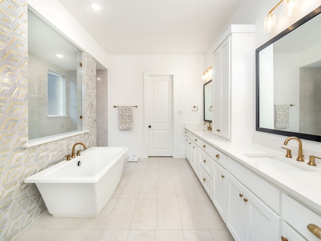 Building Photo - Luxurious 5-Bedroom Smart Home with Media ...