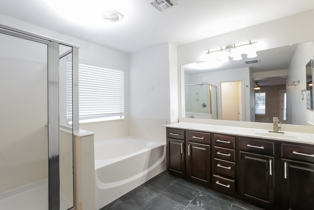 Building Photo - 7032 S 7th Ln