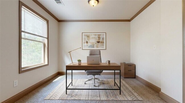 Building Photo - 2110 Line Dr