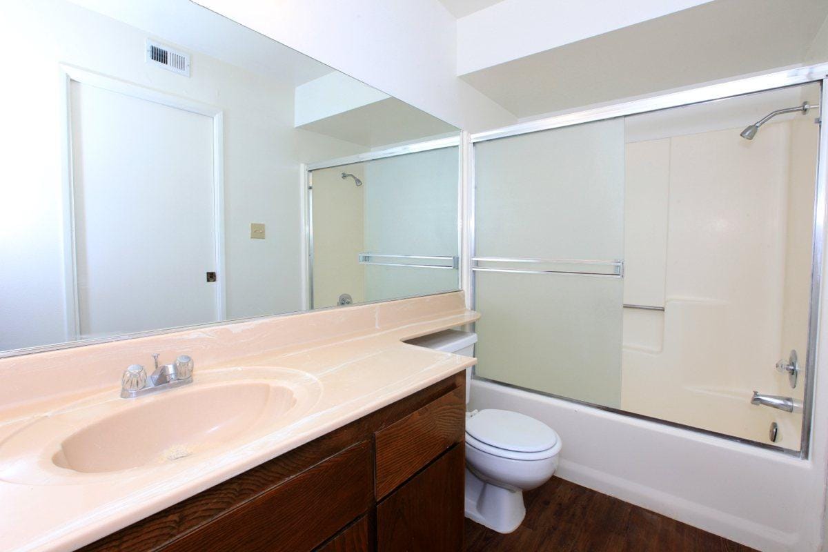Guest Bathroom - Welcome to Laurelwood Oaks – Comfortable Living in a Beautiful Community