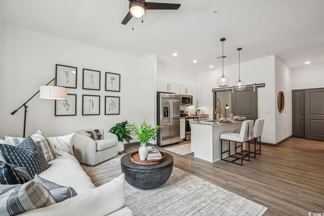 Building Photo - 147 Jade Dr