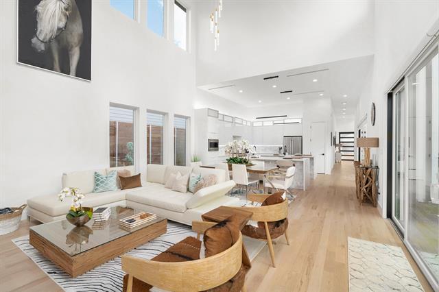 Building Photo - 4811 Cowan Ave