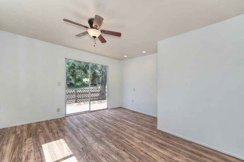 Building Photo - 6273 Dolly Varden Ln