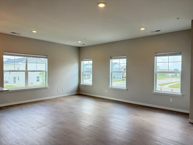 Building Photo - 143 Ellen Ln SW