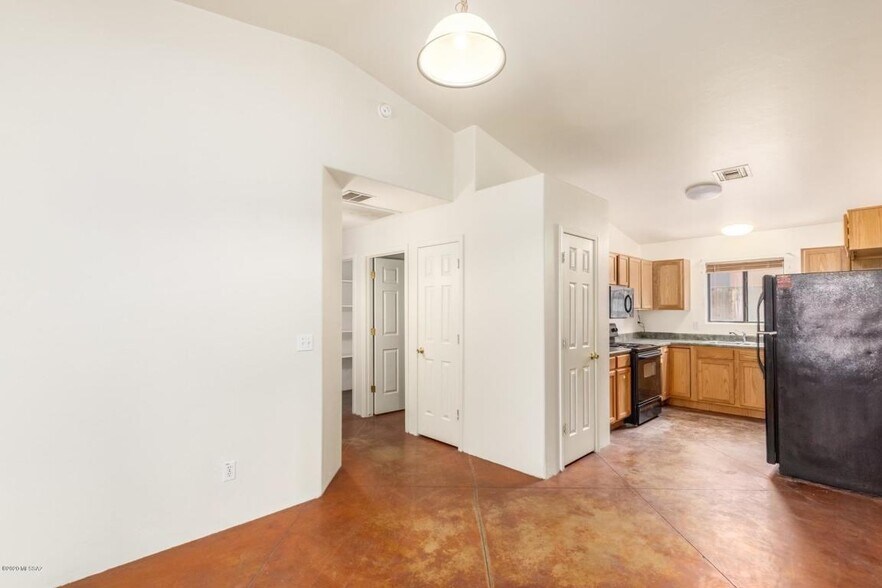 Building Photo - 405 E Geronimo Bluff Loop