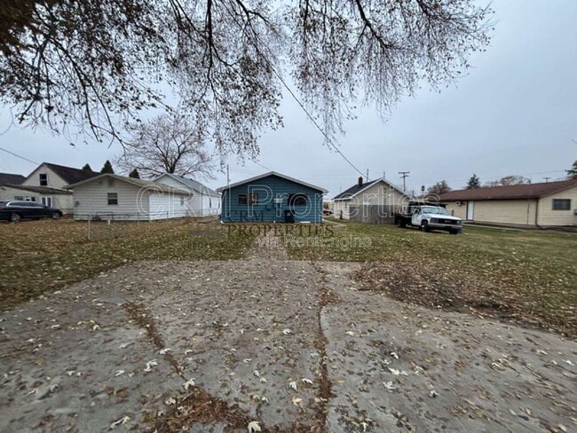 Building Photo - 1330 S Jay St