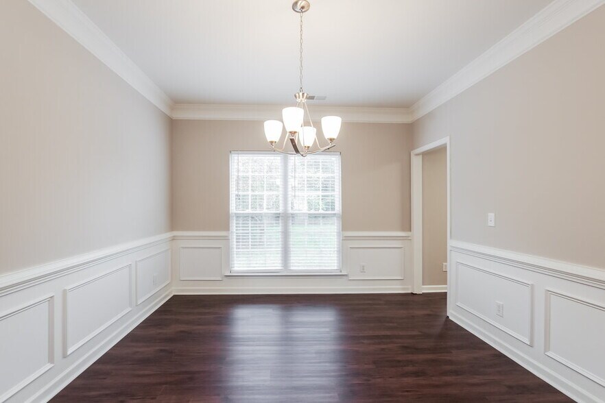 Building Photo - 3435 Fairfax Woods Dr