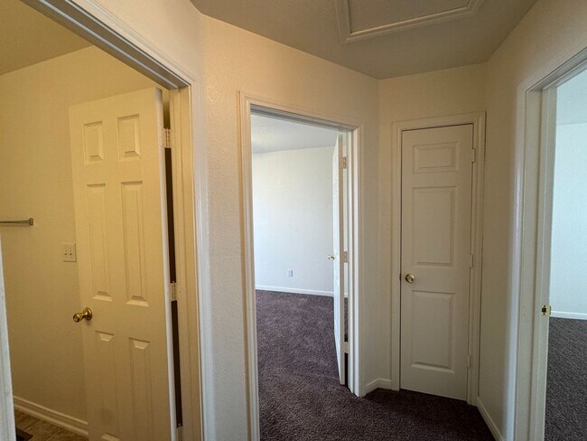 Building Photo - 3805 Ys Pak Ct