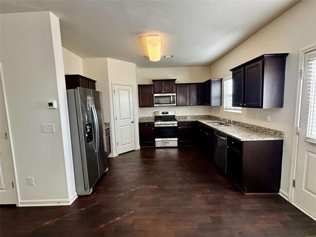 Building Photo - 343 Merigold Way