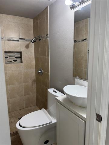 Building Photo - 2016 Deer Path Dr
