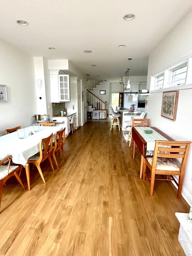 Building Photo - 12 Westover Ln