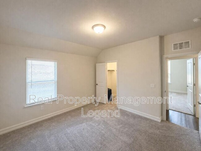 Building Photo - 2812 Ranger Ln