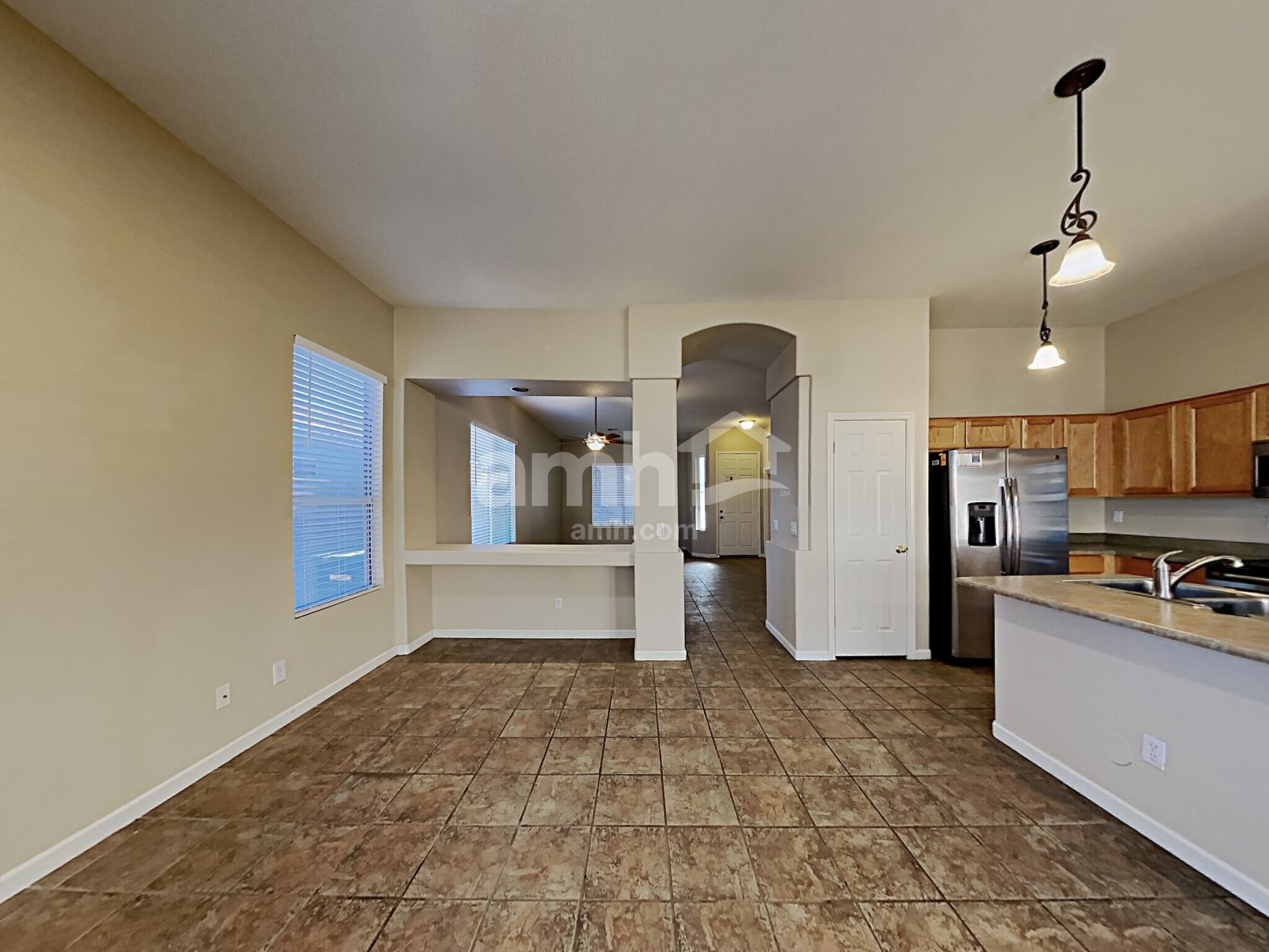 Building Photo - 15810 W Durango St