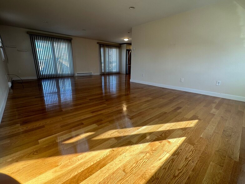 Building Photo - 48 Hauman St