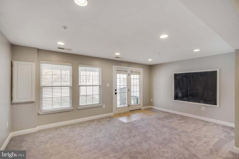 Building Photo - 9684 Atterbury Ln