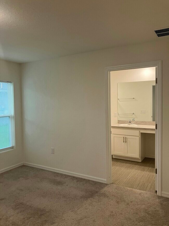 Building Photo - 4281 Golfair Ln