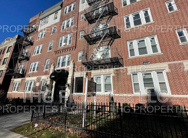 Building Photo - 641 Lincoln Ave