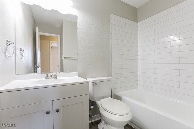 Building Photo - 282 Lorraine Ave