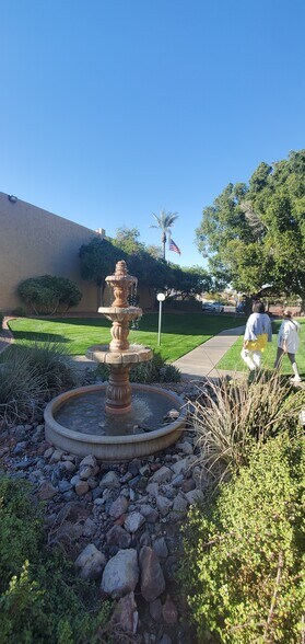 Building Photo - 3825 E Camelback Rd