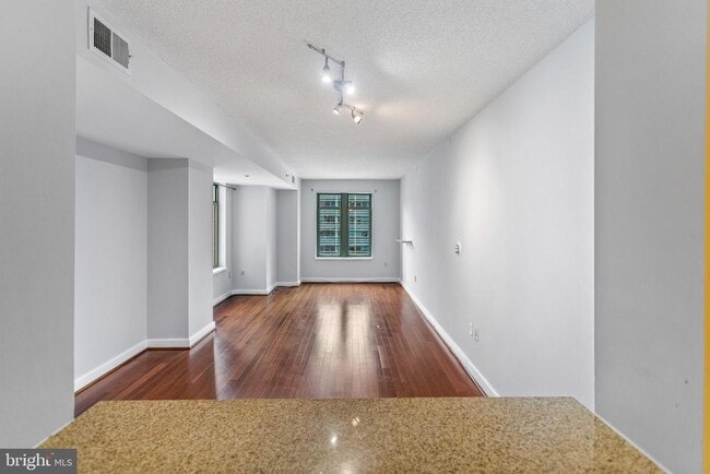 Building Photo - 1150 K St NW