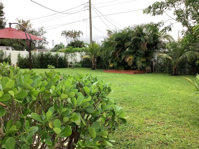 Building Photo - 8260 NW 11th Ct