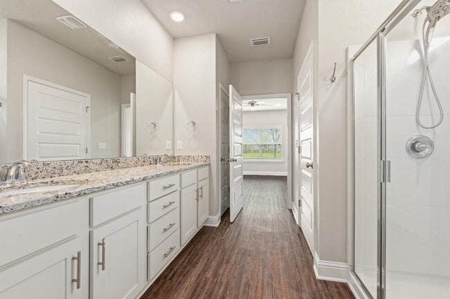 Building Photo - 9376 Swan Point Rd