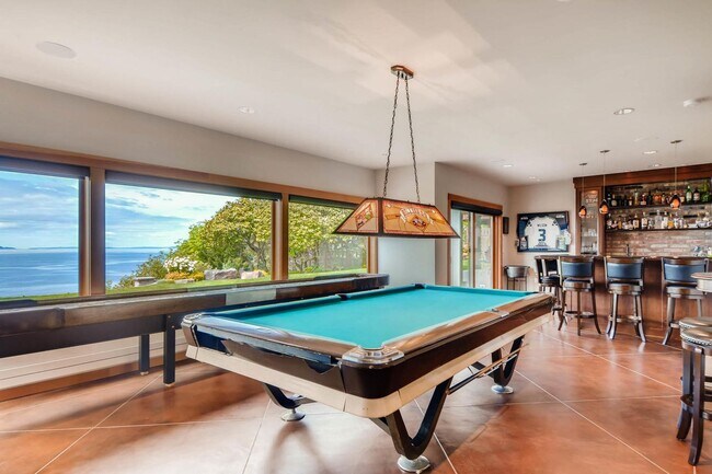 Building Photo - Blue Ridge Waterfront Home