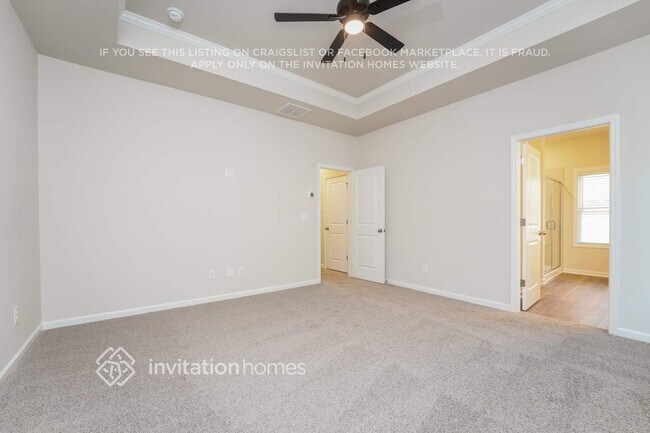 Building Photo - 72 Katherine St