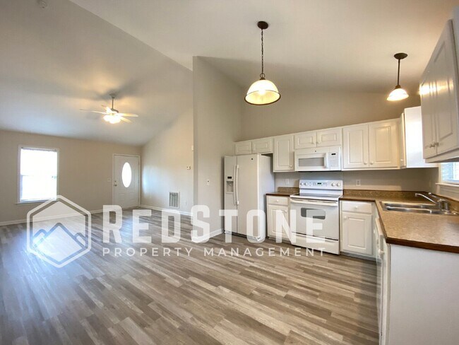 Building Photo - 3903 Johns Creek Dr