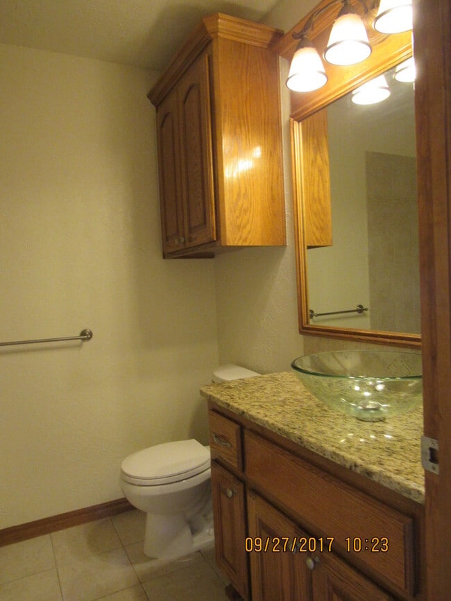 Building Photo - TWO STORY HOME LOCATED IN THE SILVER CREEK...