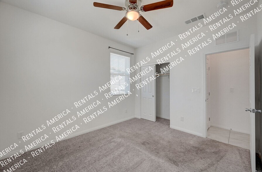 Building Photo - 650 Vetiver Ln