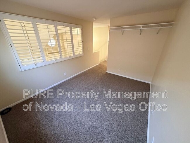 Building Photo - 266 Bluefield Ln