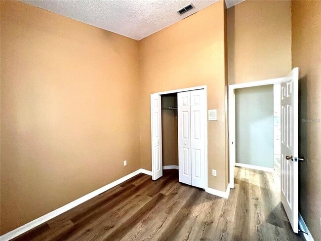 Building Photo - 16708 Glenbrook Blvd