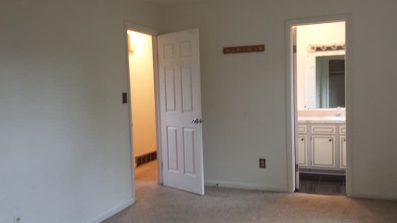 Building Photo - 2817 Eagle Dr