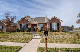 Building Photo - 7900 Shreveport Dr