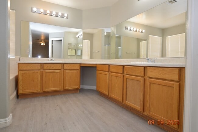 Building Photo - 9078 Mountain Lakes Ave