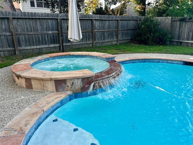 Building Photo - 18410 Green Cypress Ct