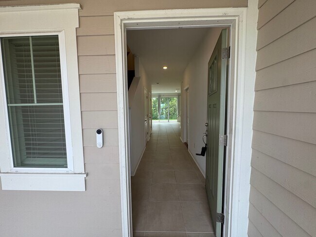 Building Photo - Fall Into Savings –Rent Reduced! Housing c...