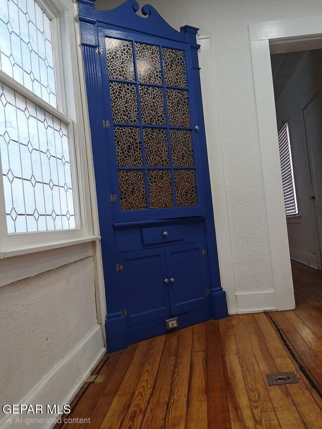 Building Photo - 4002 Pershing Dr