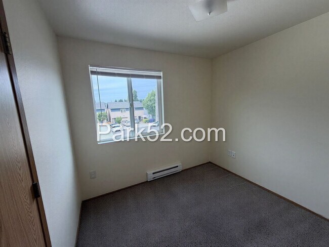 Building Photo - 4545 S Puget Sound Ave