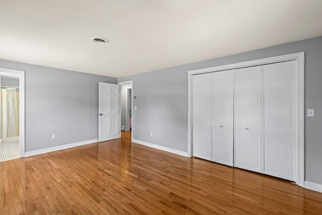 Building Photo - 38 Roosevelt St