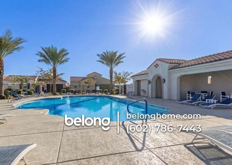 Building Photo - 221 E Balsam Dr