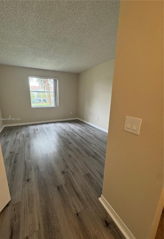 Building Photo - 165 NW 96th Terrace