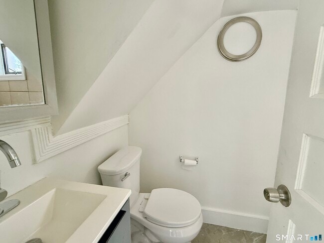 Building Photo - 202 6th St