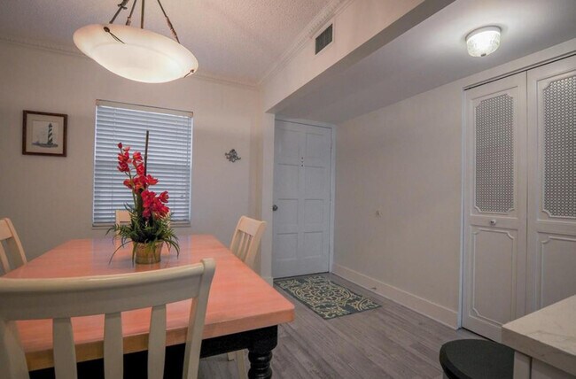 Building Photo - 777 S Federal Hwy