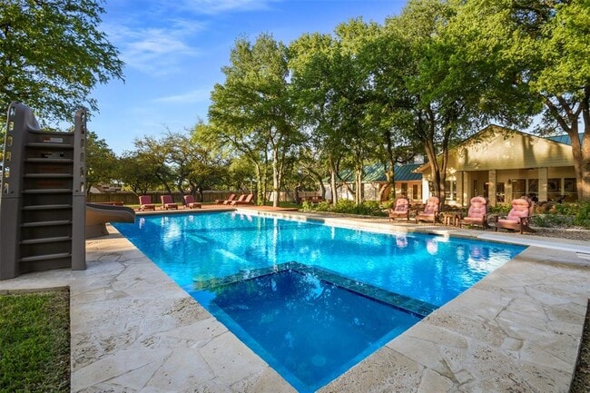 Building Photo - 294 Logan Ranch Rd