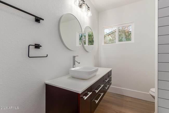 Building Photo - 1743 W Verde Ln