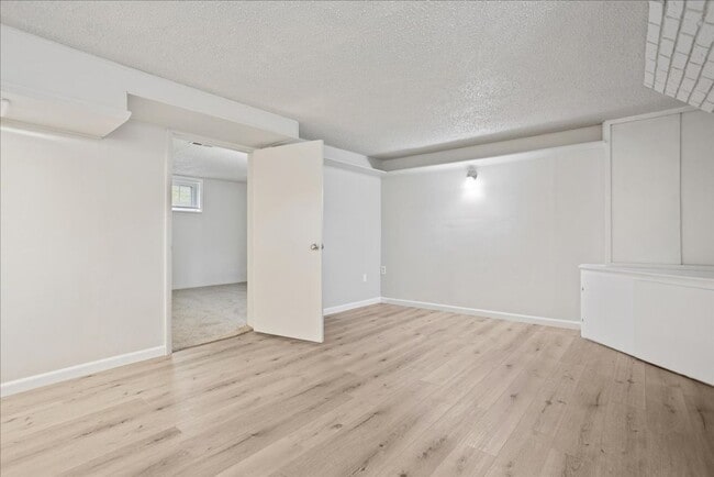 Building Photo - 3 BEDROOM, PLUS 1 BONUS ROOM, 2 BATHROOM SINGLE FAMILY HOME CLOSE TO DOWNTOWN CHEYENNE