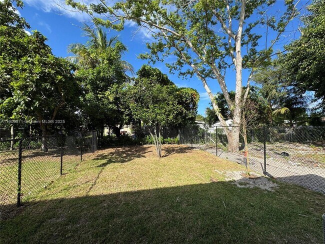 Building Photo - 135 NW 60th St